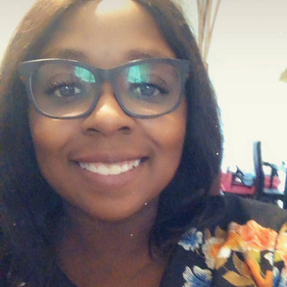 Meet your Posher, Danielle